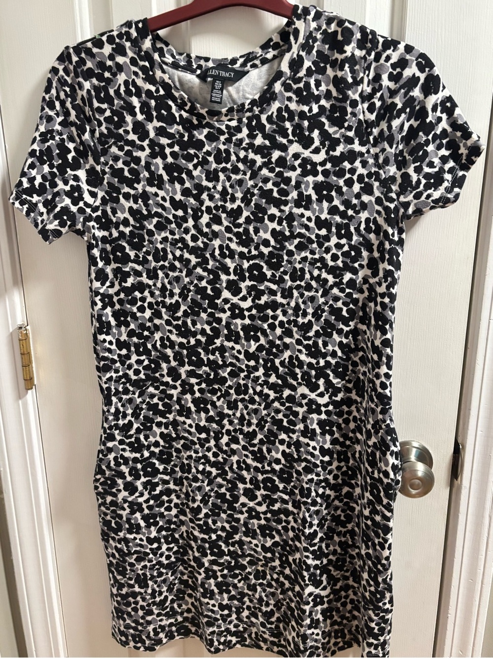 Ellen Tracy Women’s Animal Print T-Shirt Dress – Size Small